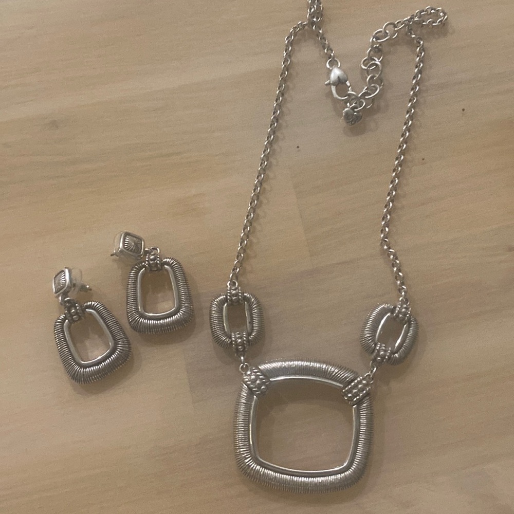Brighton necklace and earring set Necklace goes from 16-18” with extender